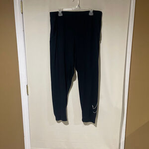 NWOT Women's Nike Dri-FIT Black & White Swoosh Track Pants Joggers XXL